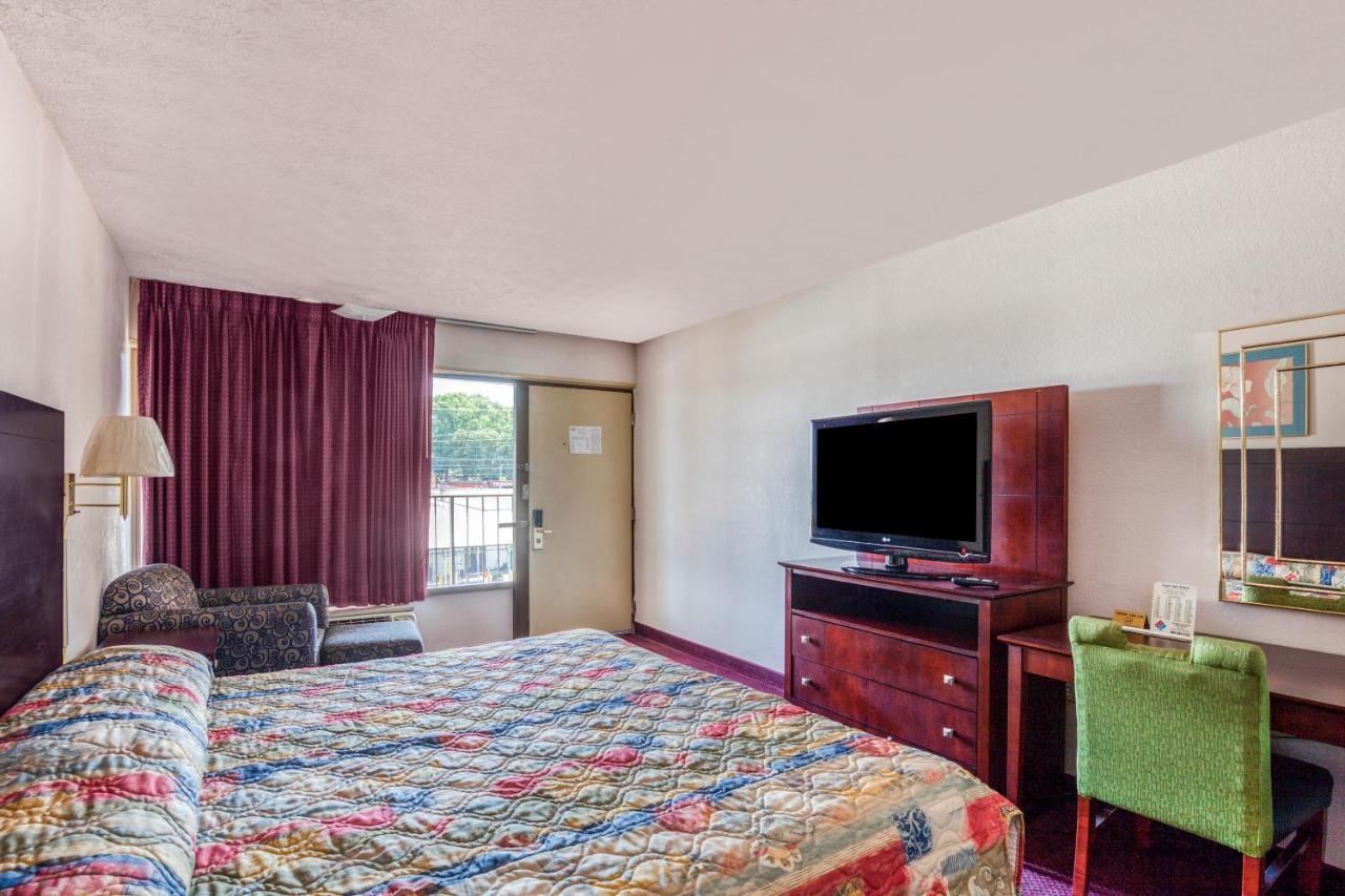 Oyo Hotel Decatur I-20 East & Wesley Club Dr Kültér fotó