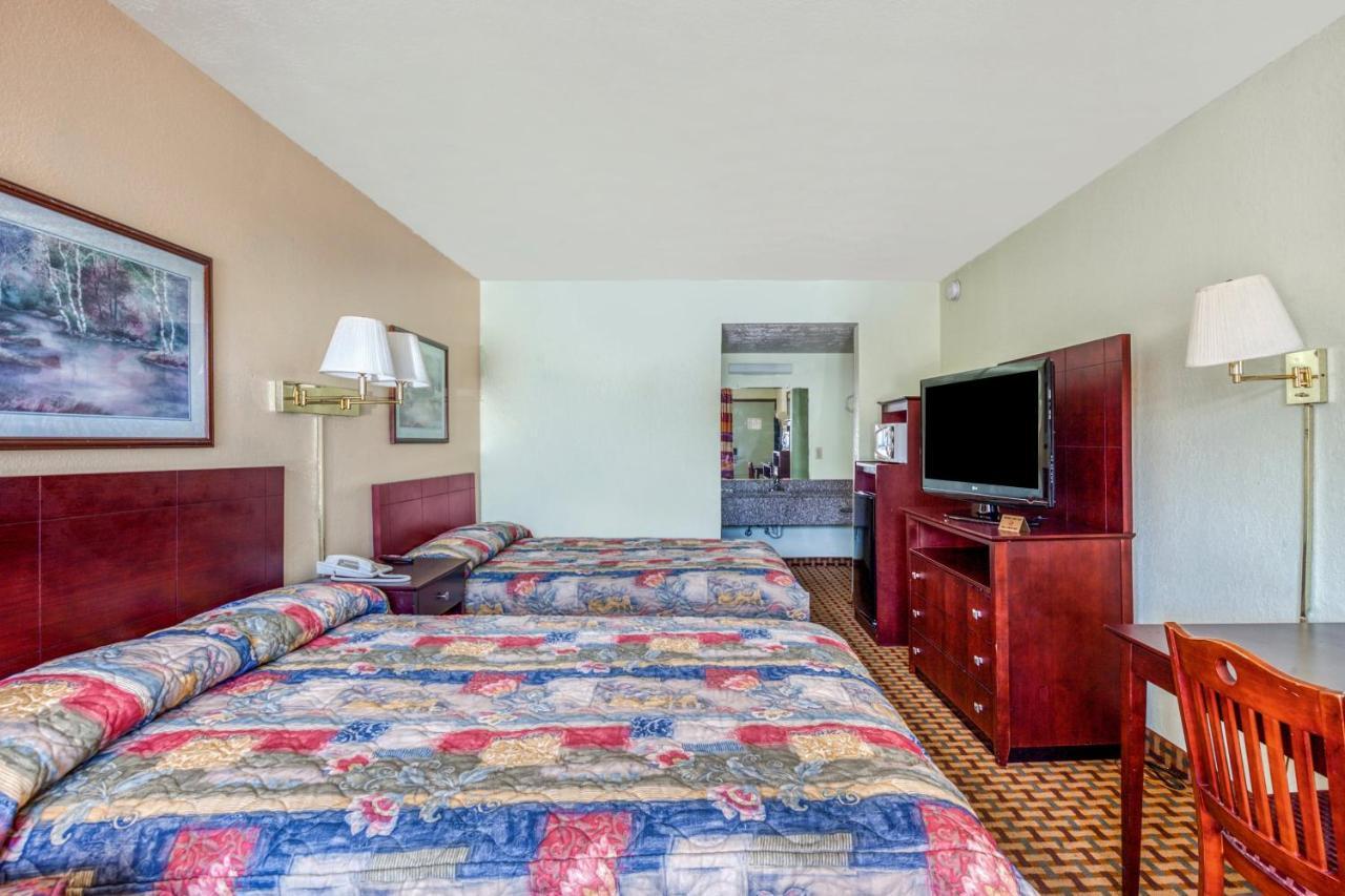 Oyo Hotel Decatur I-20 East & Wesley Club Dr Kültér fotó