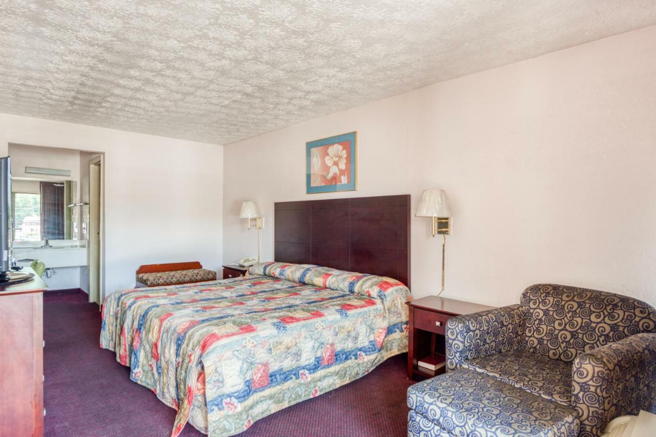 Oyo Hotel Decatur I-20 East & Wesley Club Dr Kültér fotó