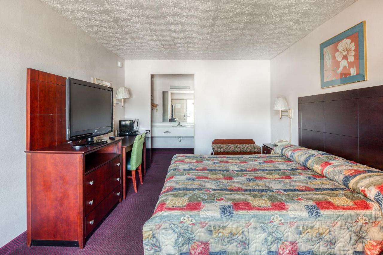 Oyo Hotel Decatur I-20 East & Wesley Club Dr Kültér fotó